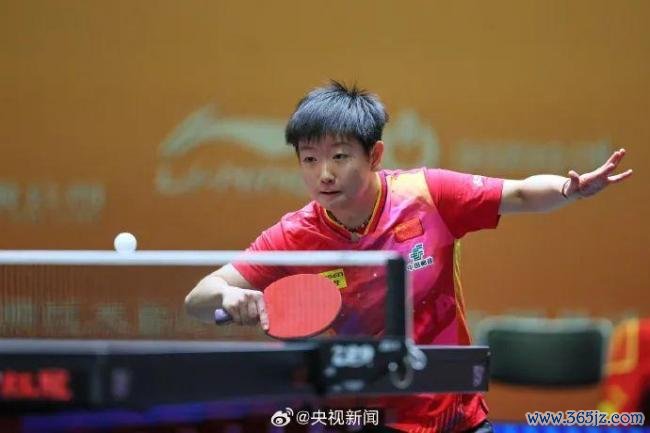 孙颖莎爆冷输球 制胜!中国女团逆转进4强